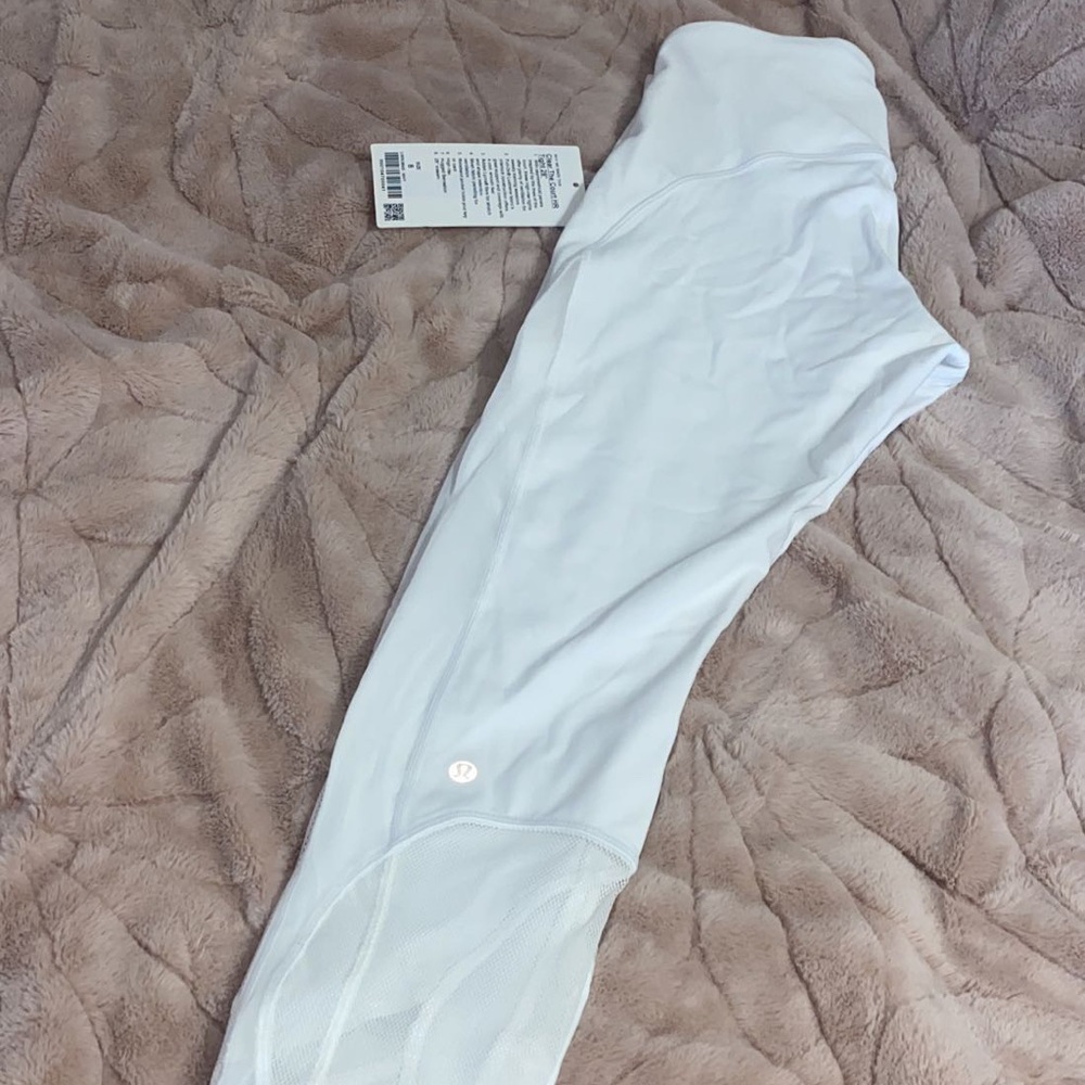 Lululemon Clear the Court Leggings 28 white NWT